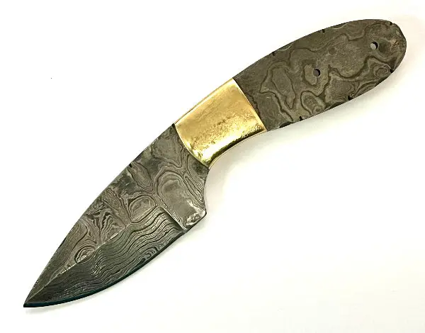 Economy 6.88″ Tejas Damascus Skinner with Brass Bolster