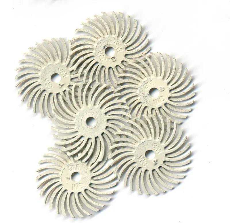 Foredom Scotch-Brite Radial Bristle Discs – 1″ White, 120-Grit, 6-Pack #A-4535-6