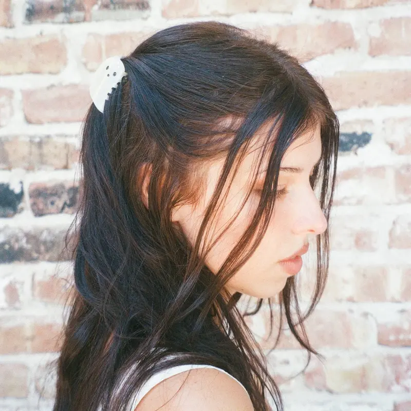 Mini Ghost Hair Claws – Pack of Two Spooky-Chic Accessories