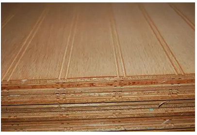 Red Oak A4 Beaded Veneer Core Wall Plank – 1.5″ OC