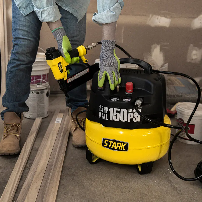 Stark USA 6-Gallon Portable Air Compressor Combo Kit – Brad Nailer, Staple Gun & Straight Nail Gun